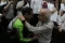 Momen Nadiem Kenakan...