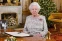floating-Ratu Elizabeth II Akan...