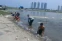 floating-Fenomena Ribuan Ikan...