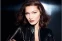 floating-Bella Hadid Unggah Kue...