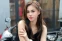 floating-Selebgram Zoe Levana...