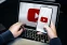 floating-YouTube Luncurkan Fitur...