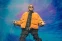 floating-Chris Brown Diduga Pakai...
