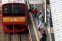 floating-Jadwal KRL Commuter...