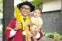 floating-Cerita Rezzy, Wisudawan...