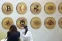 floating-Bitcoin Melaju di Tengah...