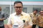 floating-Bantu Orang Tua Siswa,...