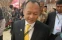 floating-Beda dengan PKB, Golkar...