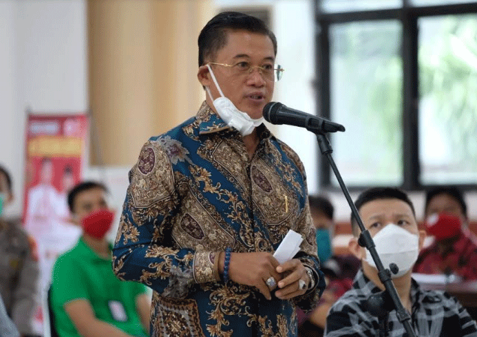 Berkunjung ke Gowa,...