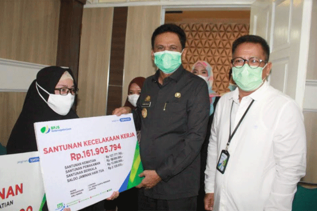 Bupati Barru Jamin Kepesertaan...