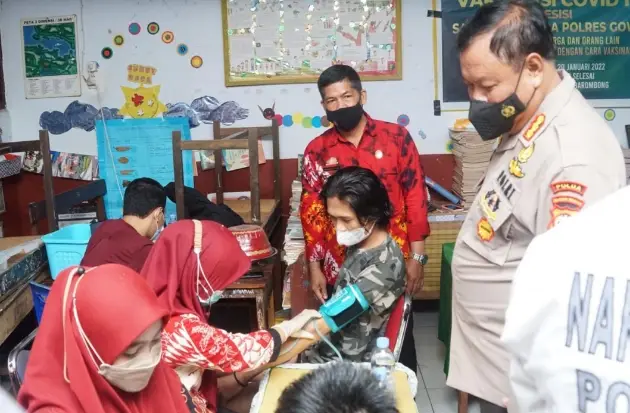 Warga Lembang Parang...