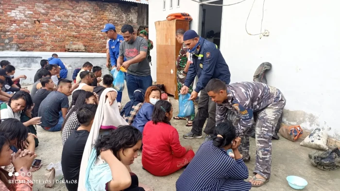 KM Kayla Angkut Puluhan...