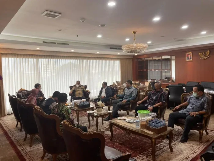 Dukung Revitalisasi...