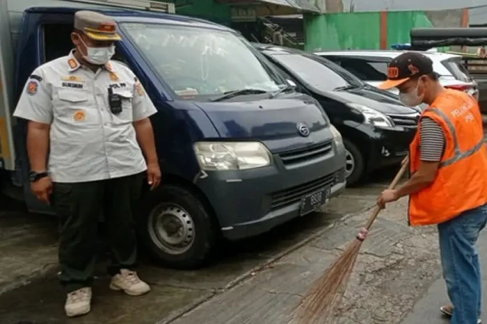 Langgar Prokes, Pengunjung...