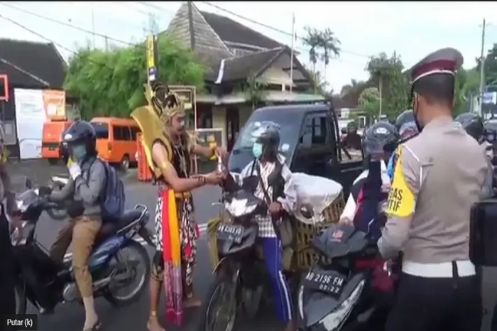 Gatot Kaca Turun ke...