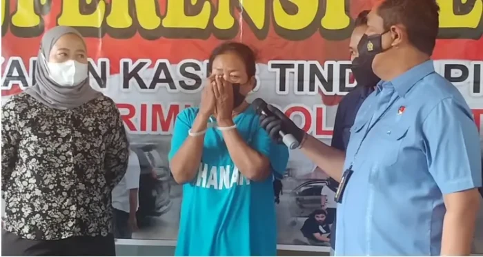 Ritual Uang Diganti...
