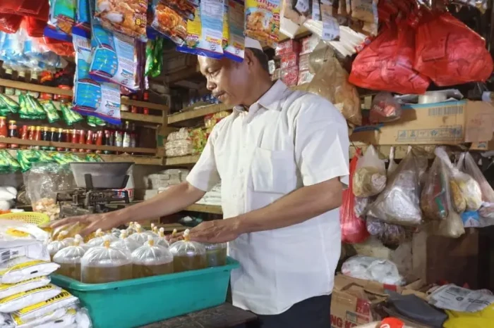 Pedagang Pasar Dukung...