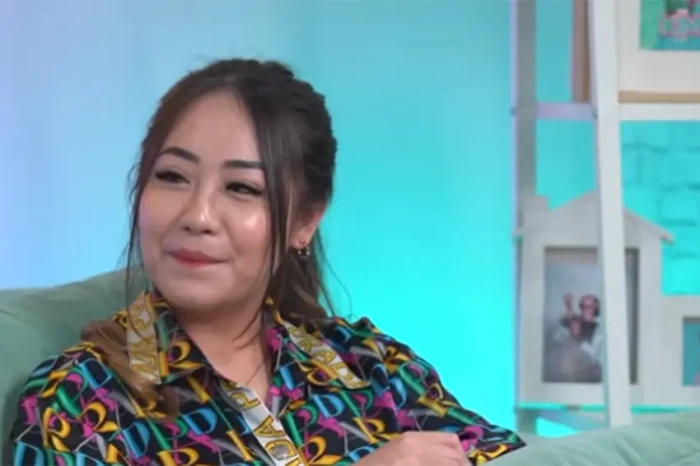 Susyen Regina Mantan...