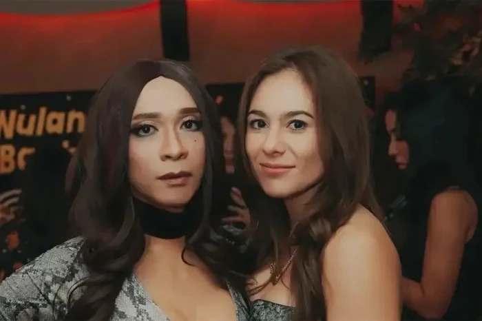 Aming Tampil Seksi dengan...