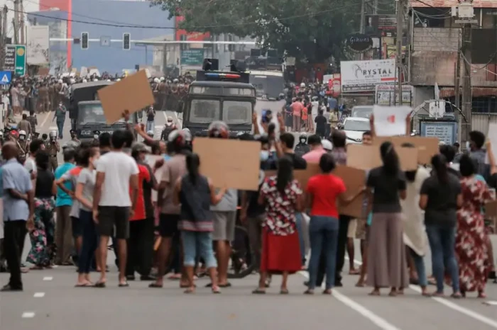 Polisi Sri Lanka Tembak...