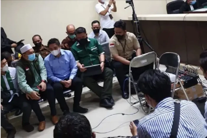 Hadiri Sidang Kasus...