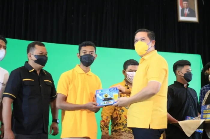 Kemenkominfo-DPR Ajak...