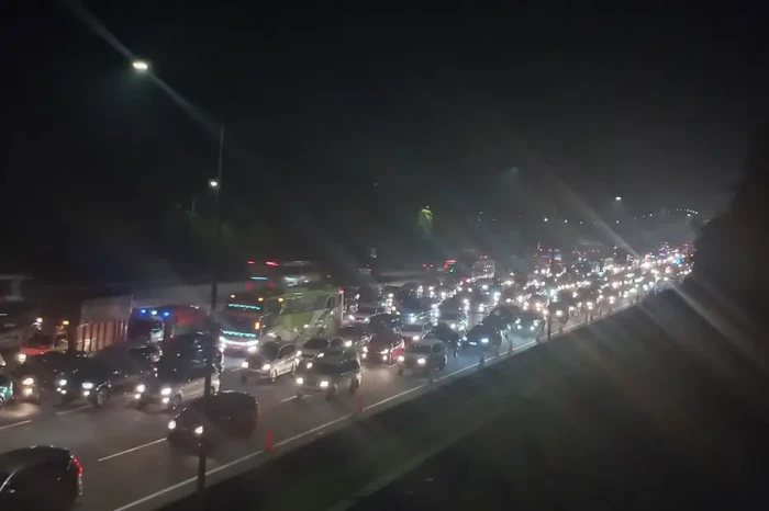 Tol Jakarta-Cikampek...