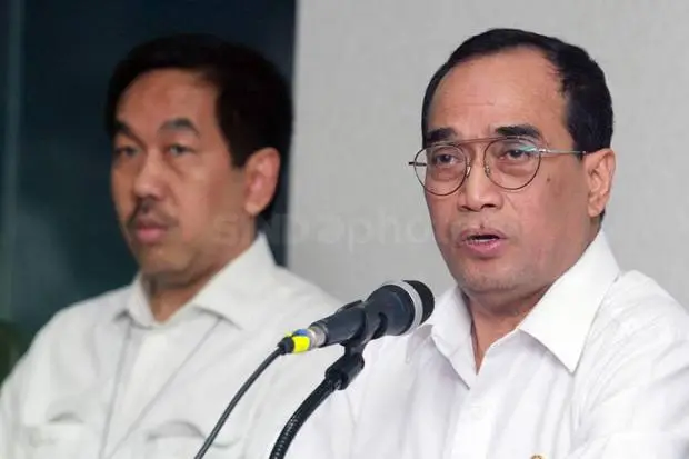 Menhub Budi Karya Resmi...