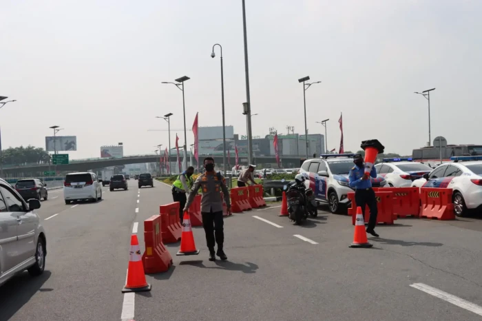 Polisi Terapkan Rekayasa...