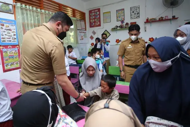Imunisasi Dasar Lengkap...