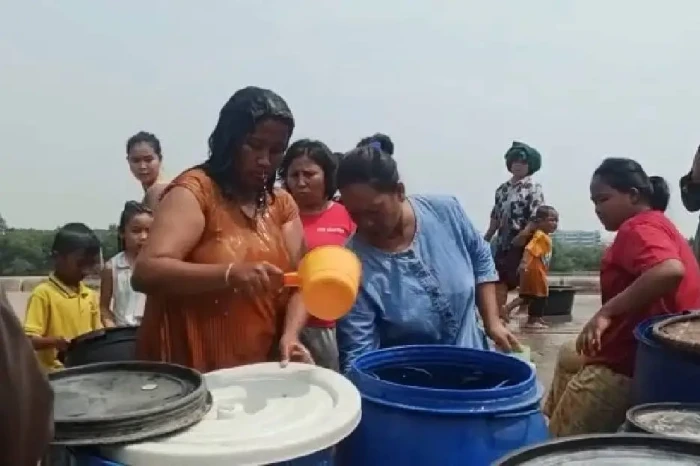 Warga Marunda Sebulan...