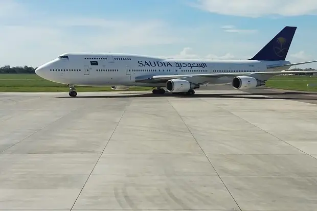6 Bandara Angkasa Pura...