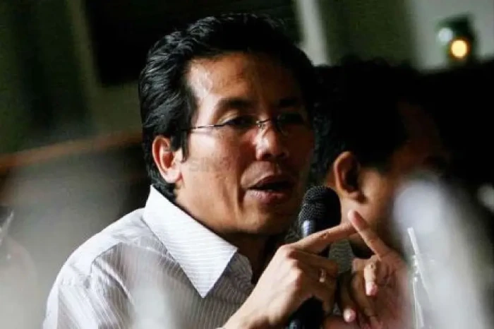 Erick Thohir Copot Fadjroel...