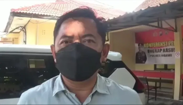 Buron, Mantan Direktur...