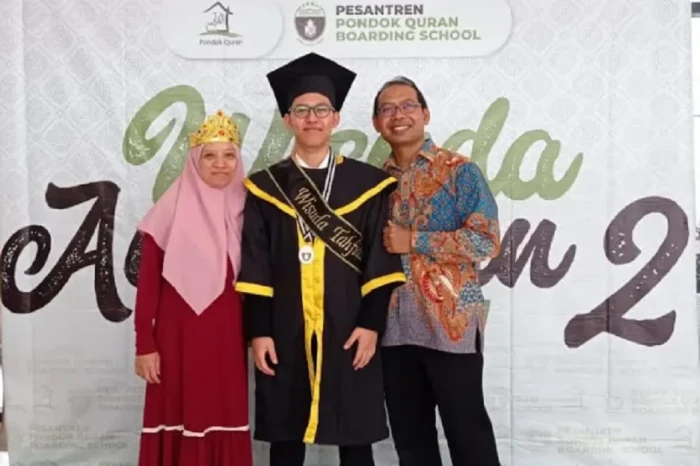 Keren! Hafiz Lulusan...
