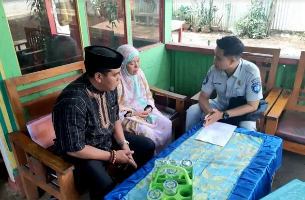 Jasa Raharja Serahkan...