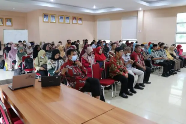 Kepala Sekolah dan Operator...