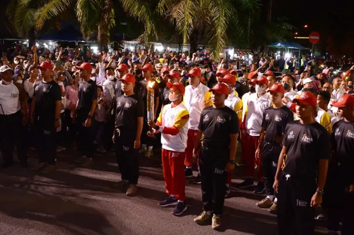 Pawai Obor ASEAN Para...