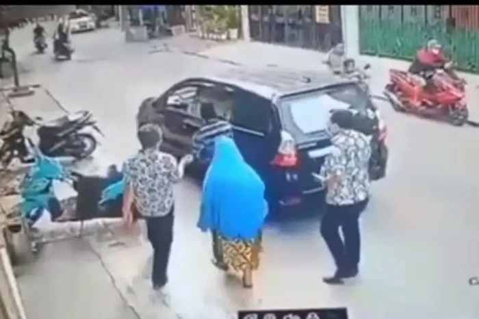 Kena Ilmu Sirep, Perhiasan...