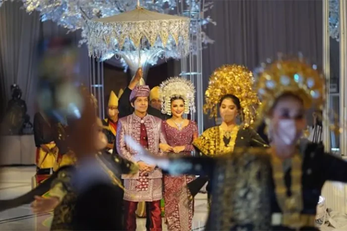9 Pernikahan Artis Indonesia...