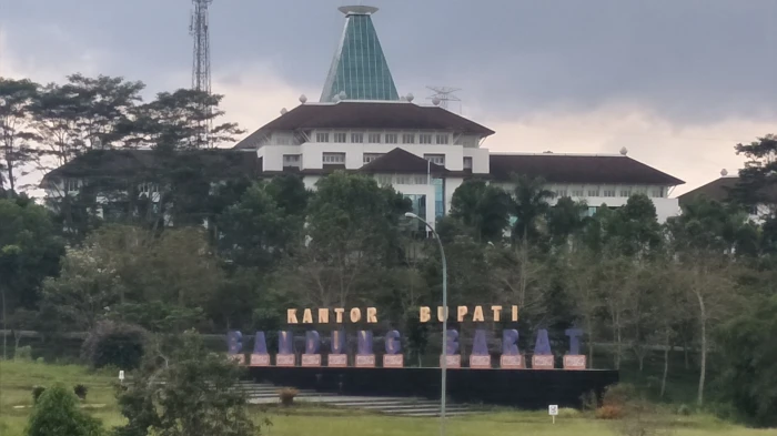 Anggaran Defisit, KBB...