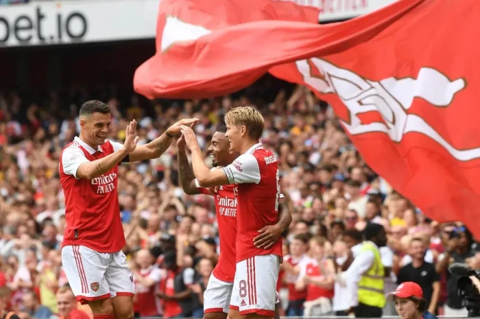 Hasil Emirates Cup 2022,...