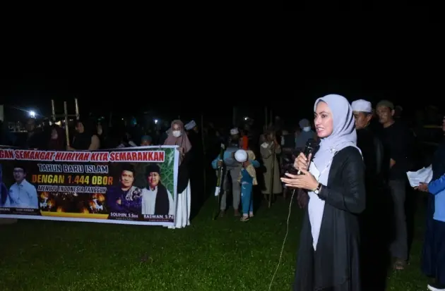 Kemeriahan Pawai Obor...
