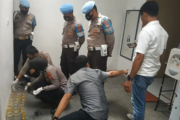 Didadak, Puluhan Personel...