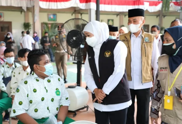 Khofifah Target SMA/SMK...