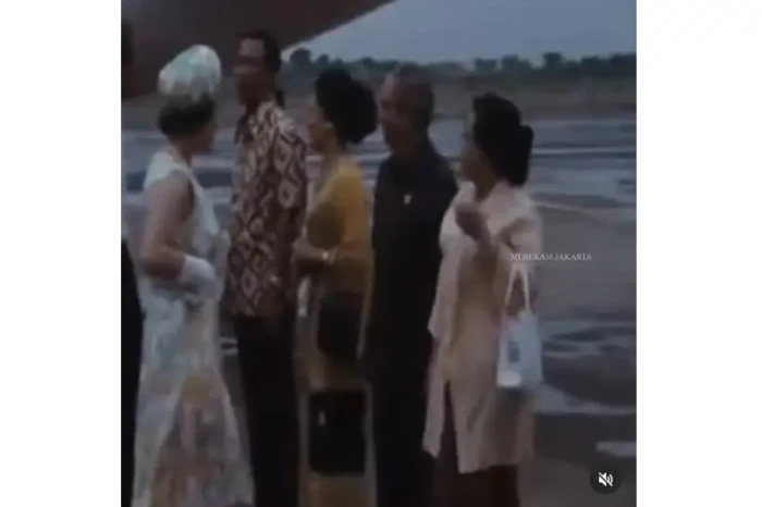 Momen Ratu Elizabeth...