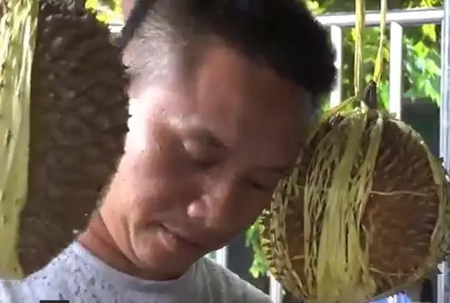 Berkah Wajah Mirip Ferdy...
