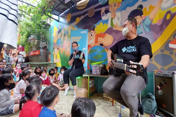 Dukung Literasi Anak,...
