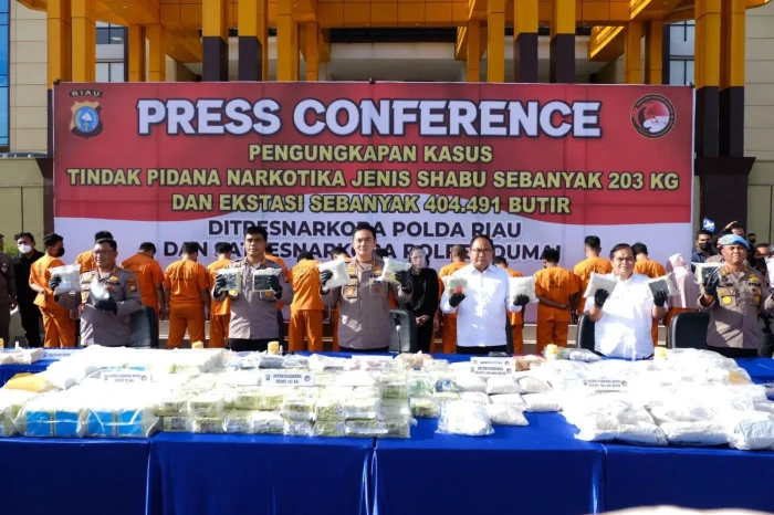 Luar Biasa, 4 Hari Polda...