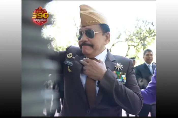 Kisah Hendropriyono,...